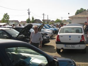 La sectorul maşini cam bate vântul