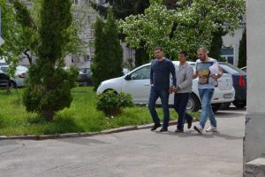 Florin Rizea, escortat spre arest – Ziarul Argeşul - ediţia online Florin Rizea, escortat spre arest