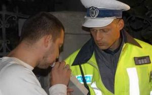 Etilotest01 – Ziarul Argeşul - ediţia online Etilotestul, duşmanul şoferilor băuţi