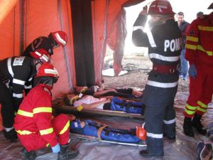 Primele victime evacuate