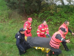 Femeia, adusă la mal de pompieri... – Ziarul Argeşul - ediţia online Femeia, adusă la mal de pompieri...