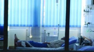 Pacientul, pe patul spitalului 