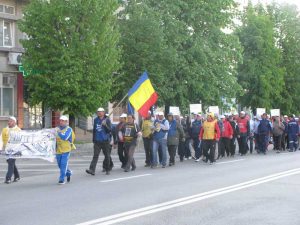 ... Şi s-au îndreptat spre ieşirea către Podul Viilor