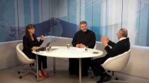 Cristina Munteanu, preotul Lucian Grigore şi Mihai Golescu