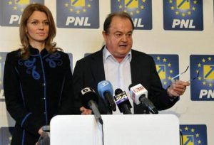 D`alde Agamiţă Dandanache dau năvală în Argeş
