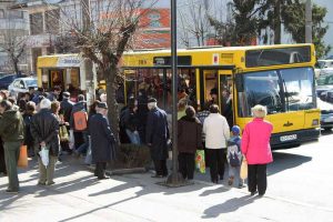 99 de staţii de autobuz vor fi reamenajate