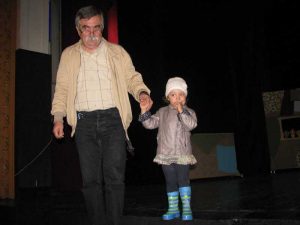 Simpatica Erin şi "Iaia" (Matei Varodi)