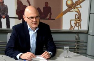 Un jurnalist vrea să ajungă consilier local