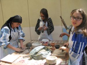 sam02 – Ziarul Argeşul - ediţia online Lecţii demonstrative de meşteşuguri