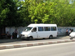 02maxitaxi – Ziarul Argeşul - ediţia online Maşinile sosesc pe bandă rulantă