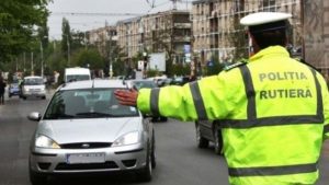Poliţia rutieră argeşeană rămâne cu tot mai puţini agenţi
