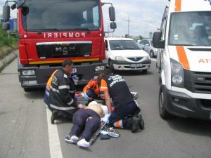 Accident cu doi morţi la ieşirea de pe autostradă