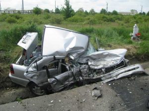 MortalAutostrada10 – Ziarul Argeşul - ediţia online Asta a mai rămas din limuzină