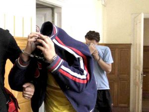 Suspecţii, conduşi la audieri