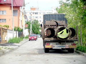 Firma specializată, într-un capăt al străzii