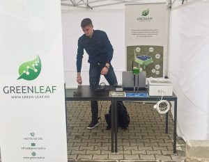 Un reprezentant al "Green Leaf" la târgul AGRO 