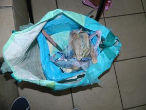 Vindeau marfă la colţul străzii