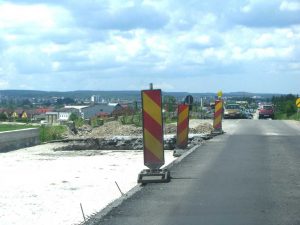 StefanestiPodLucru07 – Ziarul Argeşul - ediţia online Intervenţie pentru refacerea infrastructurii de rulare