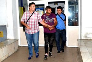 Prietenul i-a violat iubita