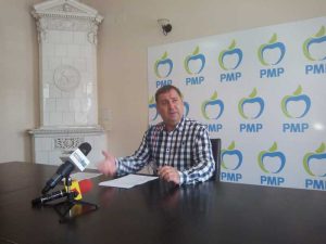 Cătălin Bulf, prezentând rezultatele analizelor