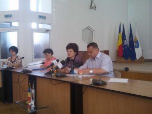 Cornel Ionică susţine că apa de la izvoare e potabilă