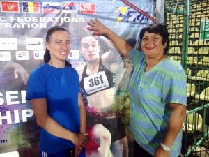 Andreea Panţuroiu, alături de antrenoarea sa, Mihaela Nicoară