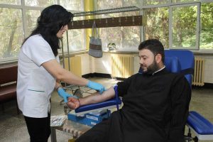 Preoţii au donat sânge 