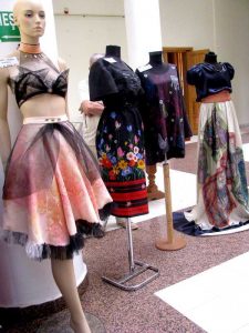 În prim-plan, rochia care a câştigat premiul I – Ziarul Argeşul - ediţia online În prim-plan, rochia care a câştigat premiul I