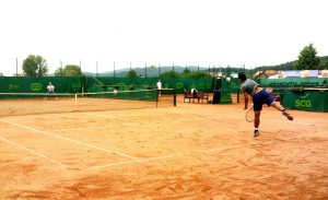 Continuă suspansul în turneul de tenis de la Curtea de Argeş