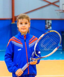 Tenismenii argeşeni au confiscat podiumul