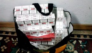 Prins cu ţigări de contrabandă