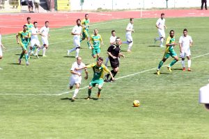 Fotbaliştii galben-verzi spun adio vacanţei