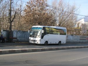 Şoferii de maxi-taxi nu pot fi disciplinaţi la Piteşti