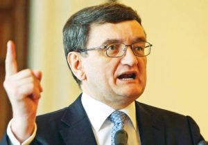 Victor Ciorbea atacă