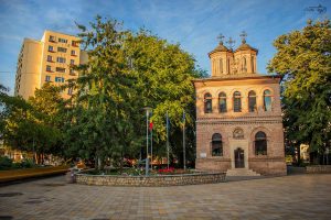 Aşa arată biserica vara – Ziarul Argeşul - ediţia online