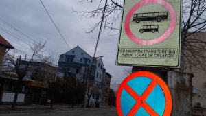 Primăria s-a apucat să facă ordine în transportul cu maxi-taxi