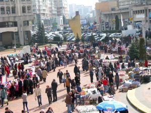 Radu Baltazar: Schimbaţi denumirea Pieţei 