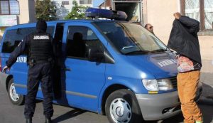 Suspect ridicat şi dus la audieri