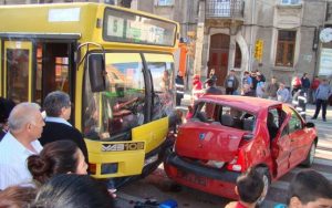Autobuze implicate în accidente