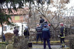 Şi-au pus laţul de gât