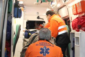 Şi-a pus laţul de gât, dar trăieşte