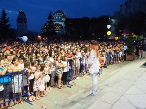 Sute de localnici în centrul "zero" – Ziarul Argeşul - ediţia online