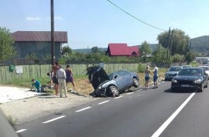 Patru răniţi în accident la Drăganu