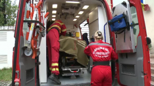 Si-a dat foc in grădina vecinilor