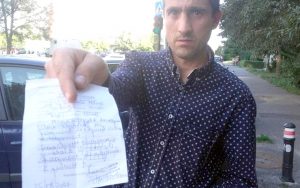 Plimbat între spitale cu fetiţa muşcată de căpuşă