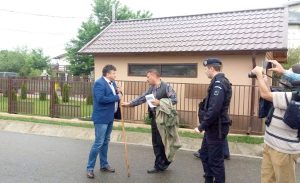 Ajuns cu funia la par - Fermierul protestatar îşi vinde animalele