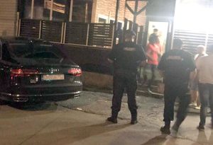 Jandarmii au luat barurile la puricat