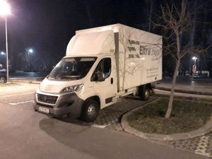 Parcul Lunca Argeşului a ajuns parcare pentru dube şi camioane