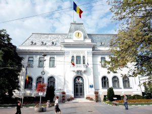 Cel mai aproape de ora exactă, orologiul Primăriei – Ziarul Argeşul - ediţia online