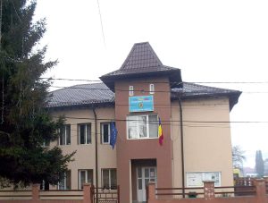 Ţiţeşti, comuna care-i inspiră pe inventatori şi romancieri